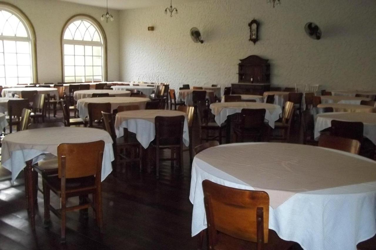 Hotel Braganca กาชัมบู ภายนอก รูปภาพ